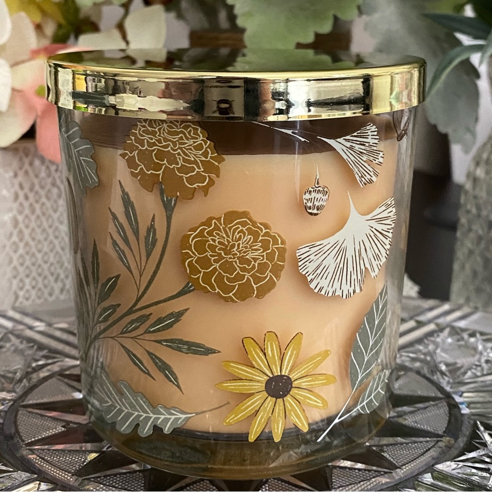 🆕🍁 CELEBRATE TOGETHER “FALLING LEAVES” 3-WICK SCENTED CANDLE. NEW. (13.3 oz) - Picture 8 of 10